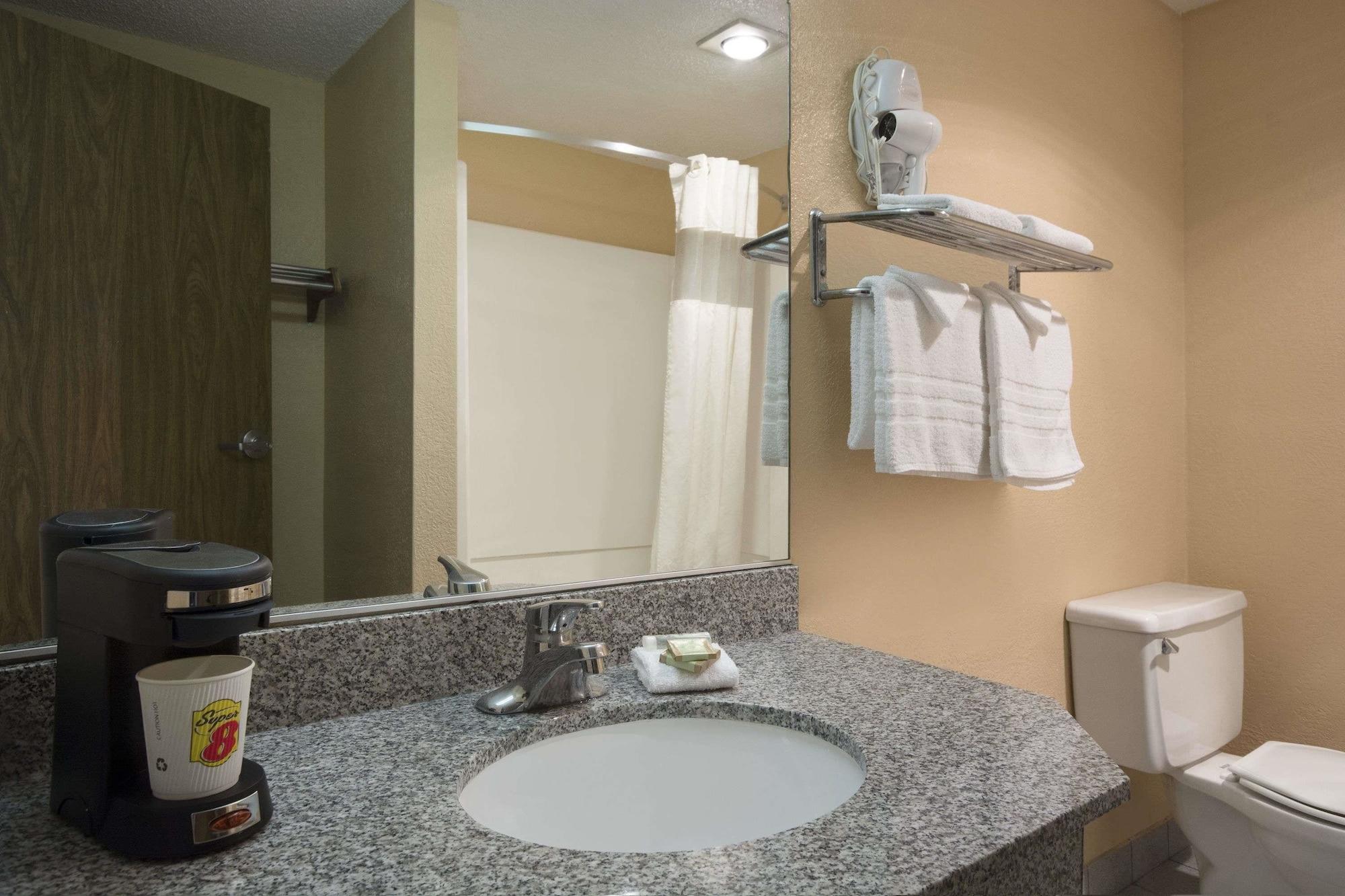 Super 8 By Wyndham Amarillo Central Tx Εξωτερικό φωτογραφία