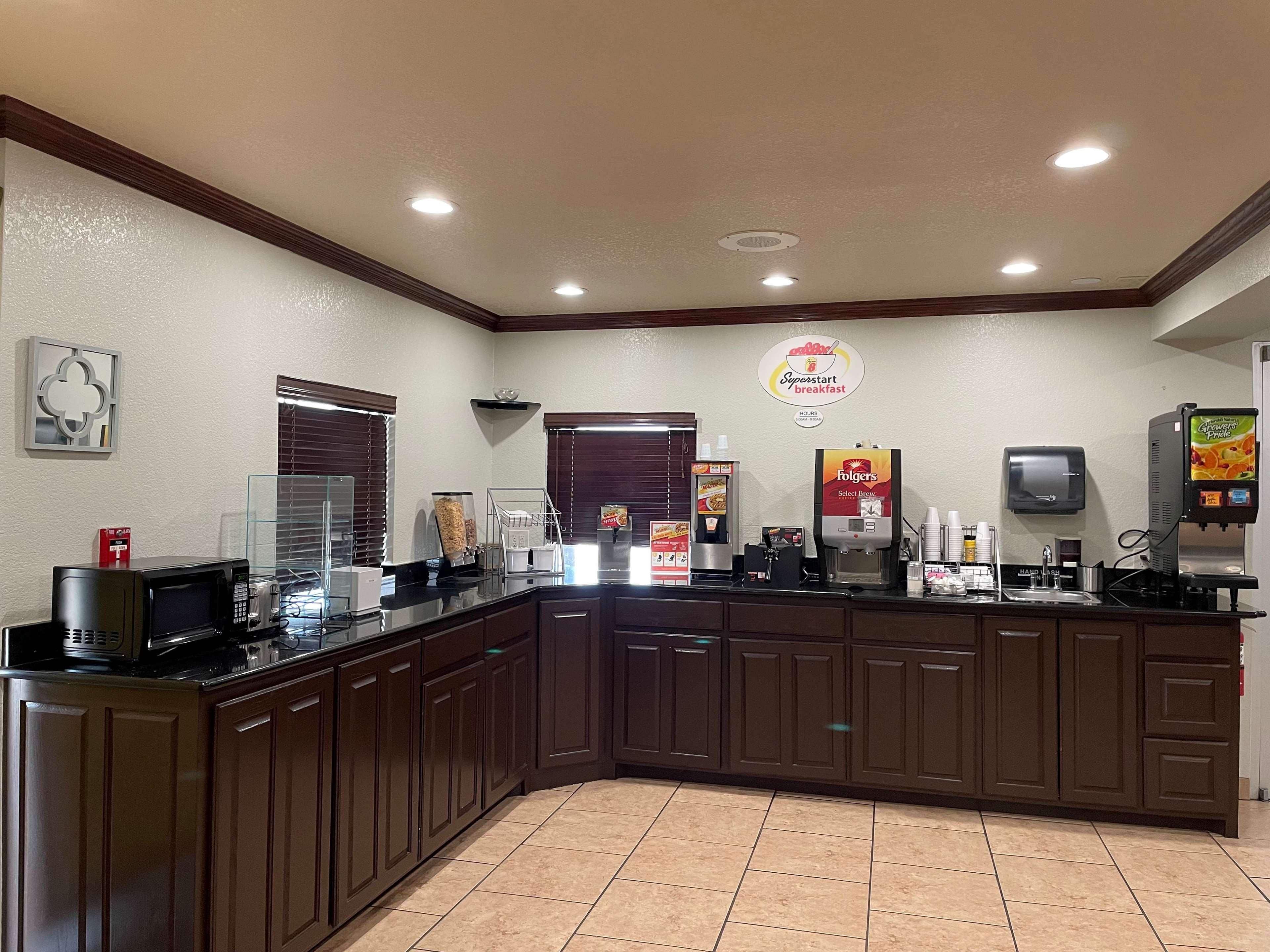 Super 8 By Wyndham Amarillo Central Tx Εξωτερικό φωτογραφία